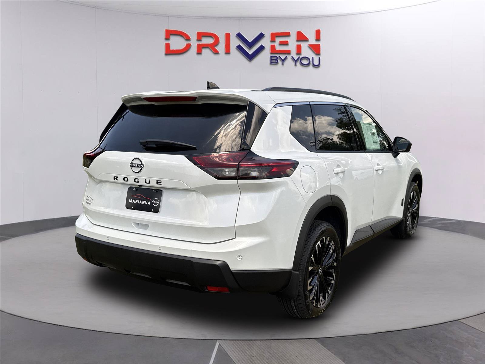 New 2026 Nissan Rogue Dark Armor FWD image 4