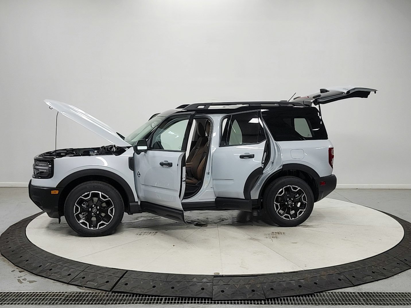 New 2026 Ford Bronco Sport Outer Banks w/ Outer Banks Tech Package+ AWD/4WD image 20