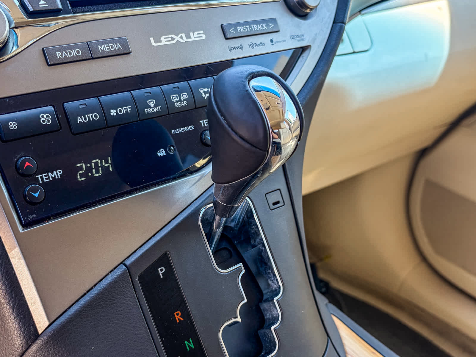 Used 2015 Lexus RX 450h AWD image 18
