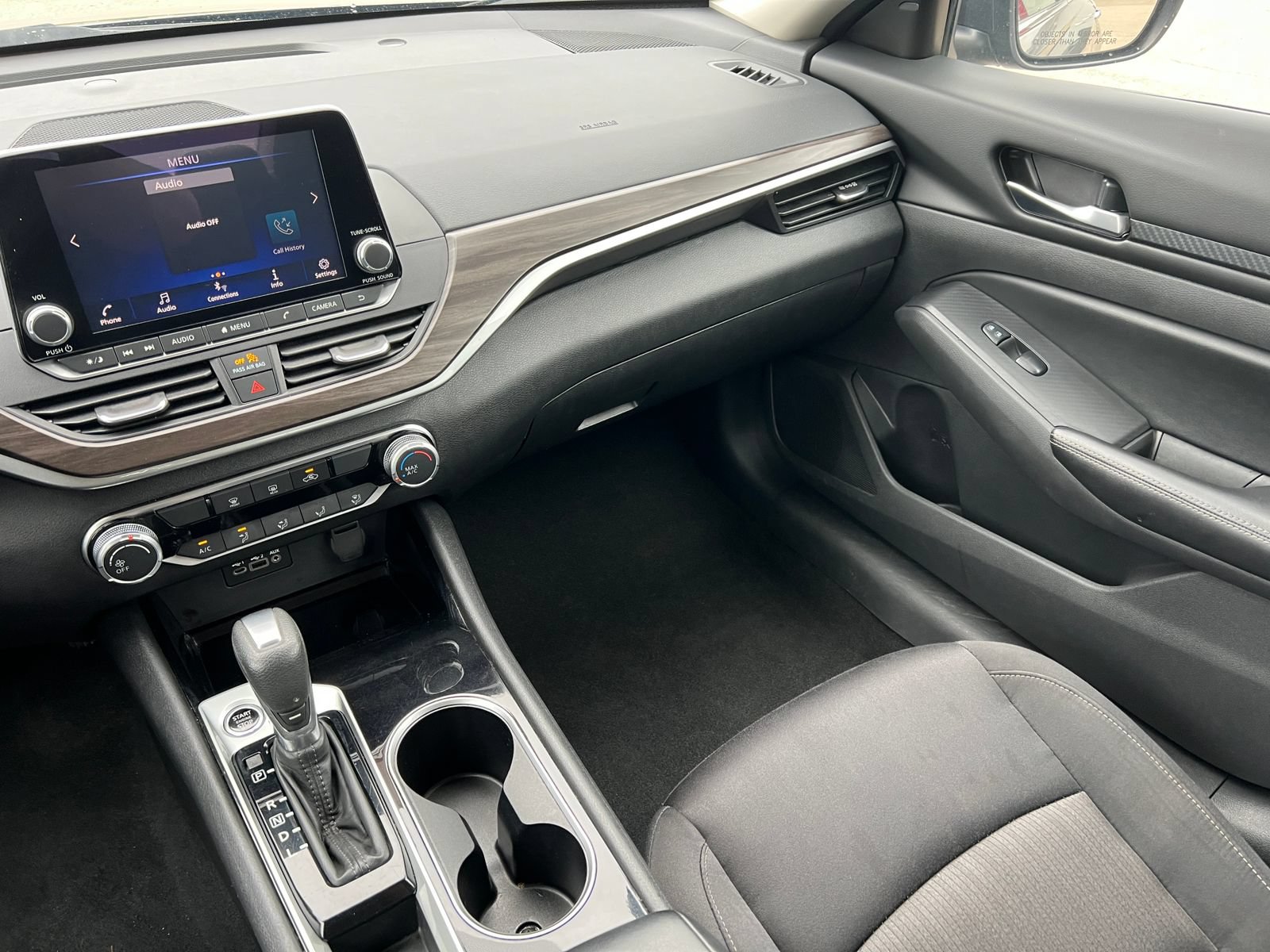 Used 2024 Nissan Altima 2.5 SV FWD image 28
