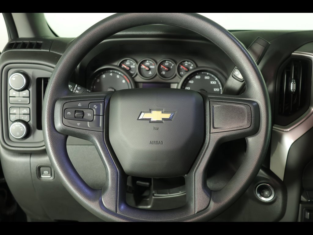 Used 2025 Chevrolet Silverado 2500 Custom w/ Custom Value Package image 23