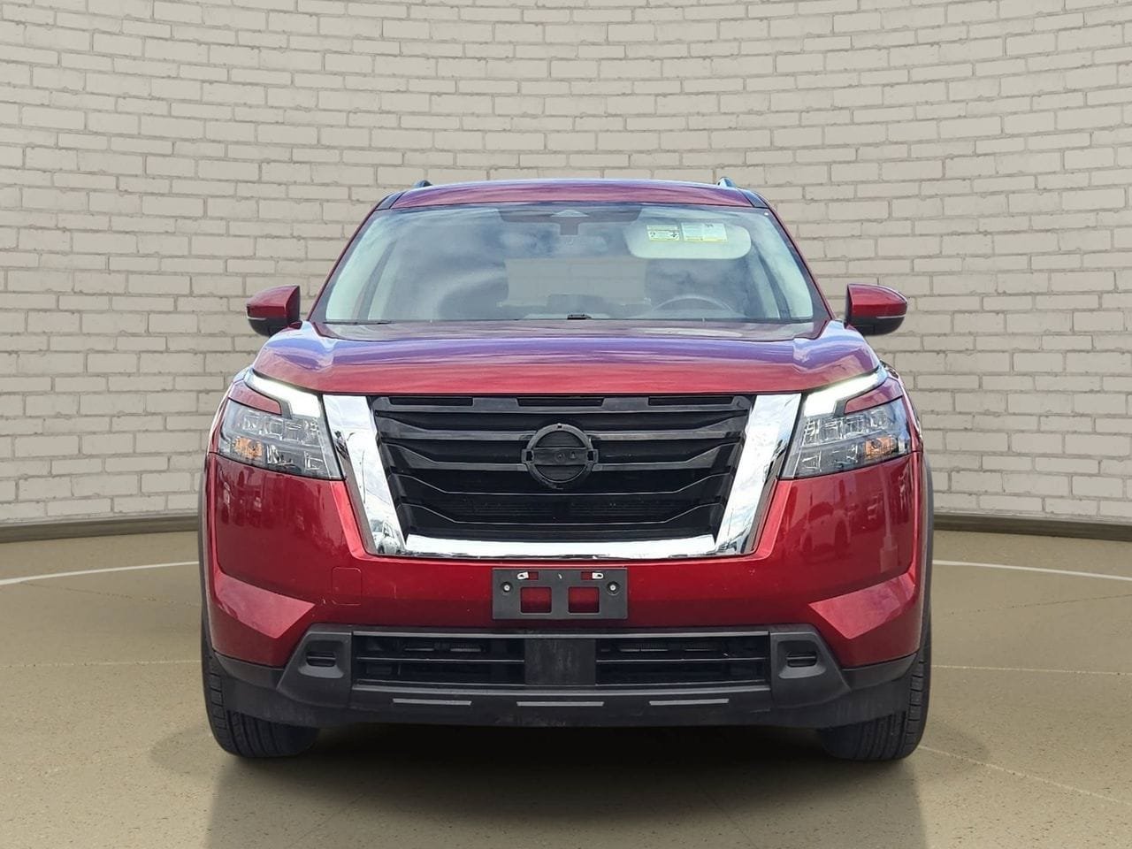 Certified 2024 Nissan Pathfinder SV FWD image 2