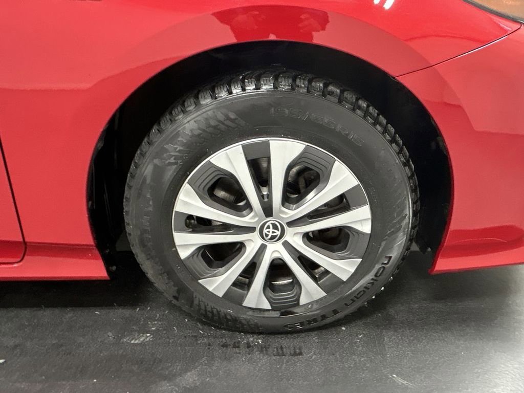 Used 2022 Toyota Prius Prime LE image 10