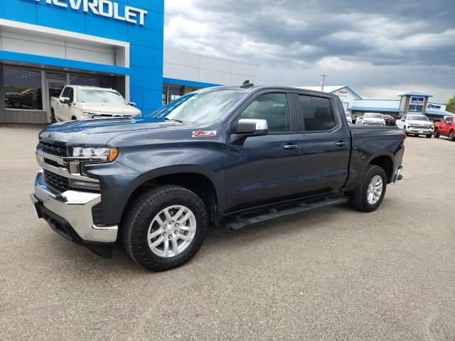 Used 2022 Chevrolet Silverado 1500 LT AWD/4WD image 2
