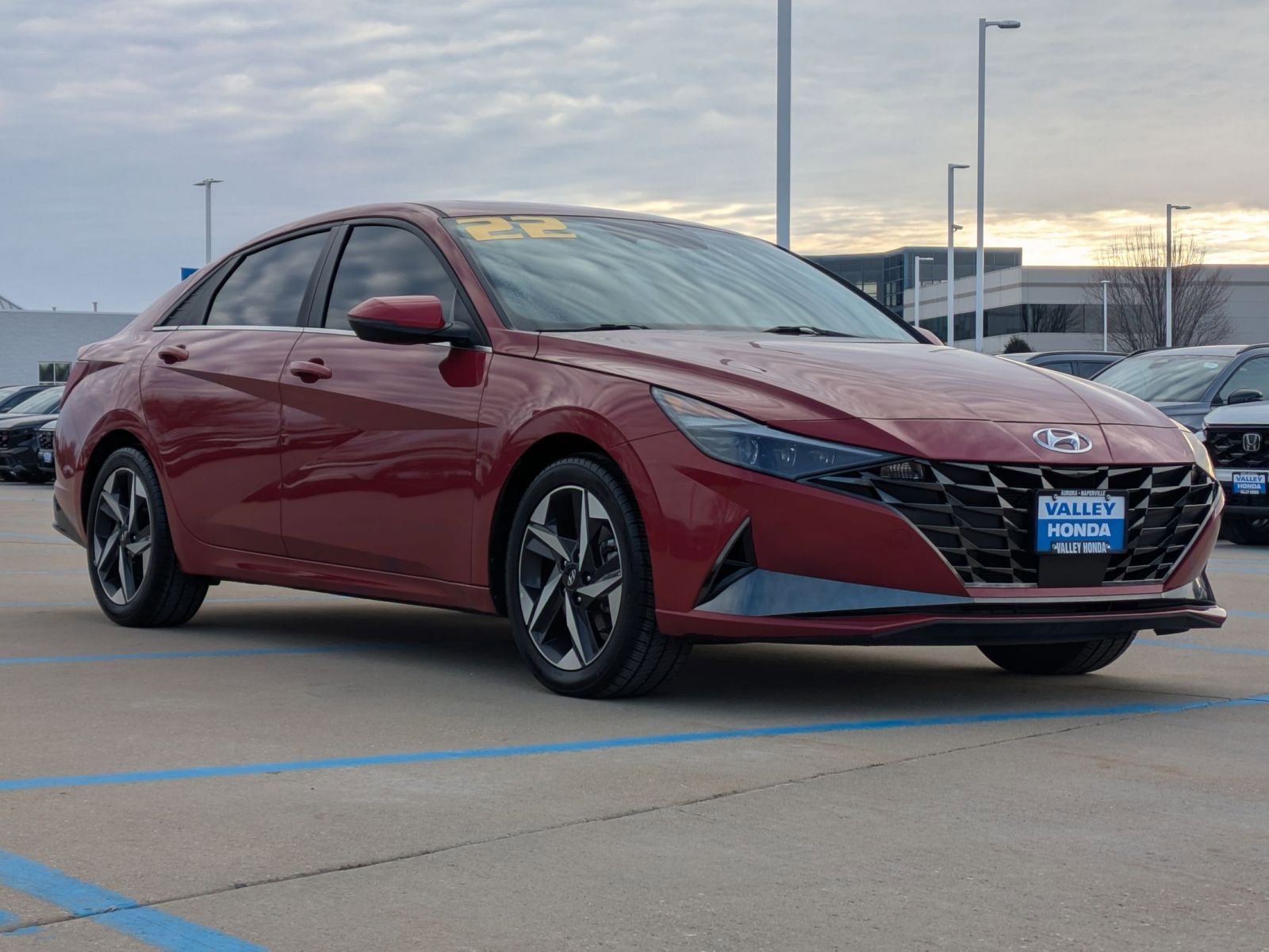 Used 2022 Hyundai Elantra Limited image 4