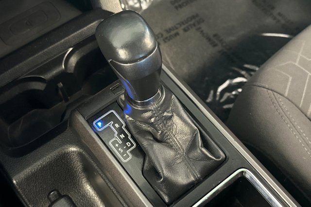 Used 2017 Toyota Tacoma TRD Off-Road AWD/4WD image 23