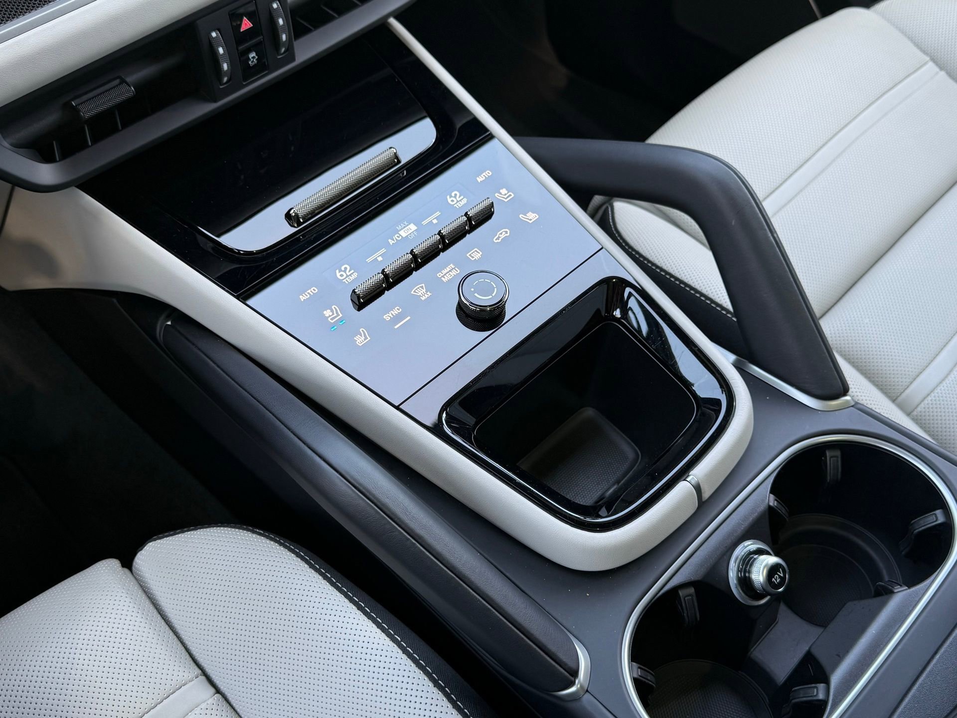 Certified 2025 Porsche Cayenne Turbo image 22