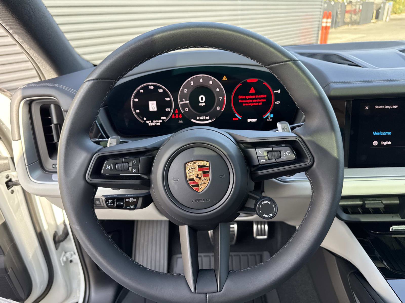 Used 2024 Porsche Cayenne S image 31