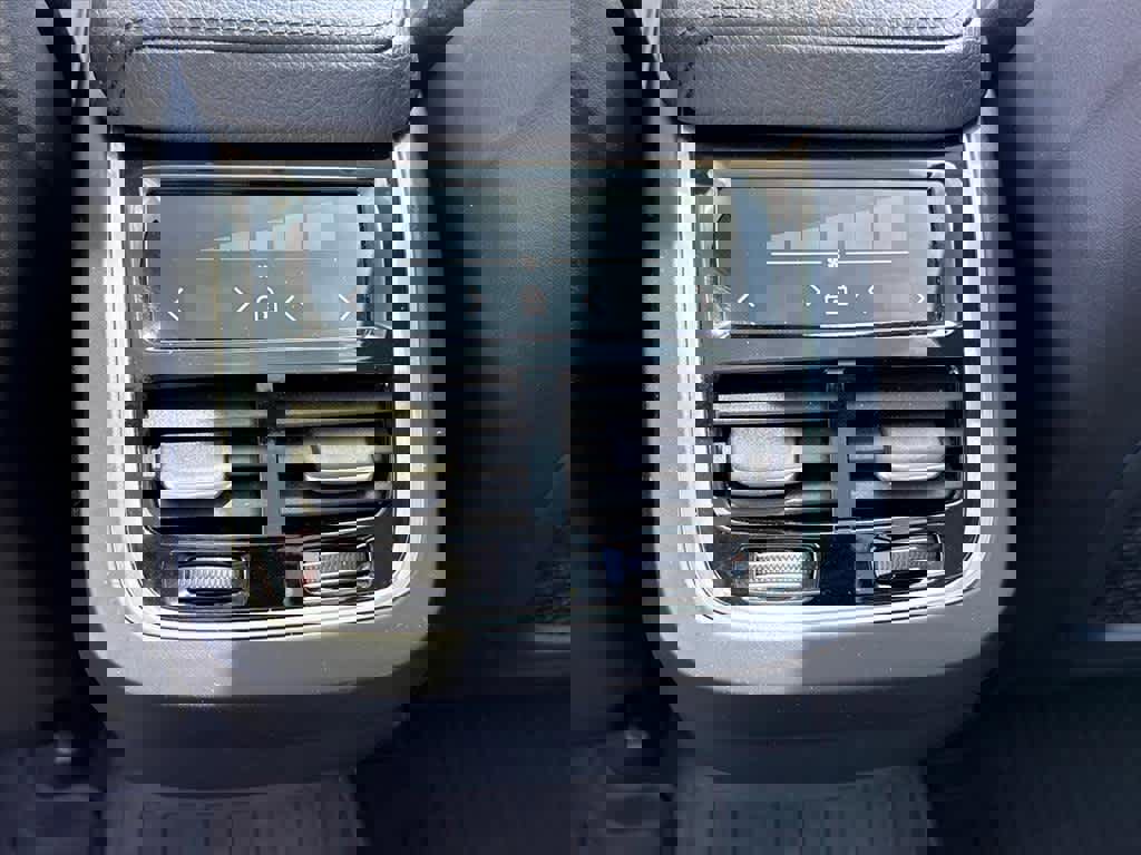 Used 2020 Volvo XC60 T5 Inscription w/ Protection Package Premier image 11