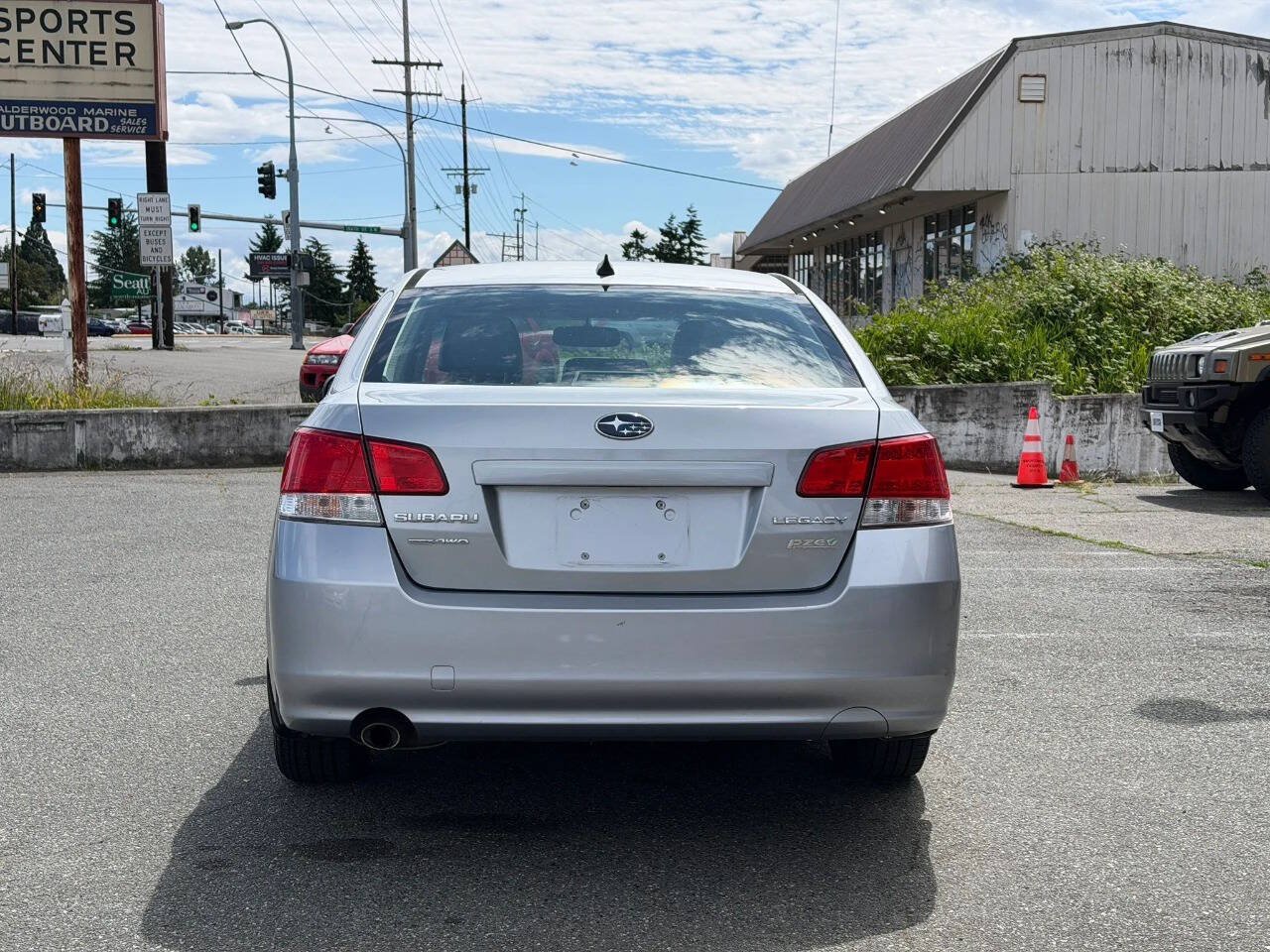 Used 2012 Subaru Legacy 2.5i Limited w/ Popular Pkg 2 AWD/4WD image 4