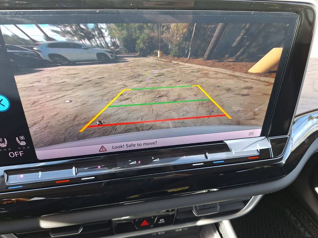 New 2026 Volkswagen Atlas SE image 16