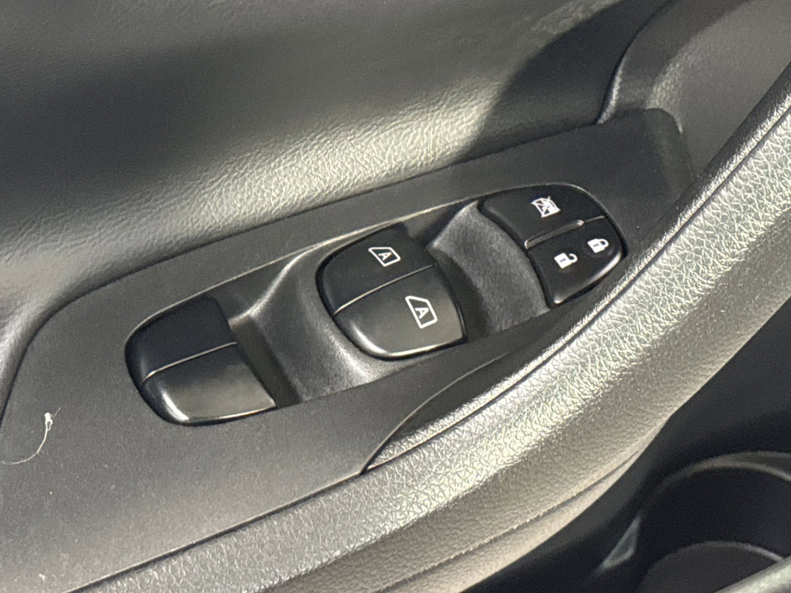 Used 2015 Nissan Altima 2.5 SL w/ Technology Package image 18