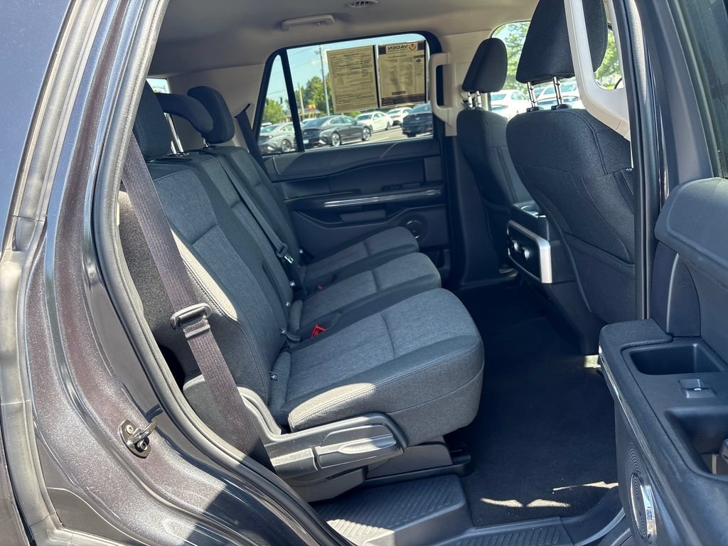 Used 2024 Ford Expedition XLT AWD/4WD image 37