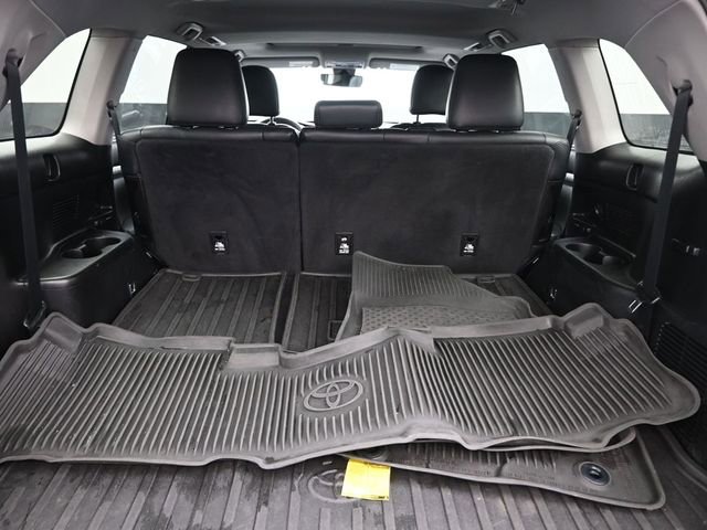 Used 2017 Toyota Highlander Limited AWD/4WD image 31