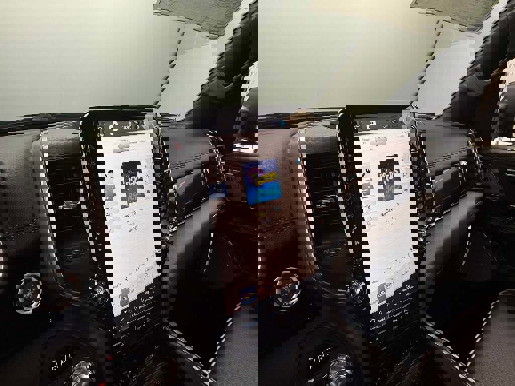 New 2026 RAM 1500 Laramie w/ Night Edition image 28