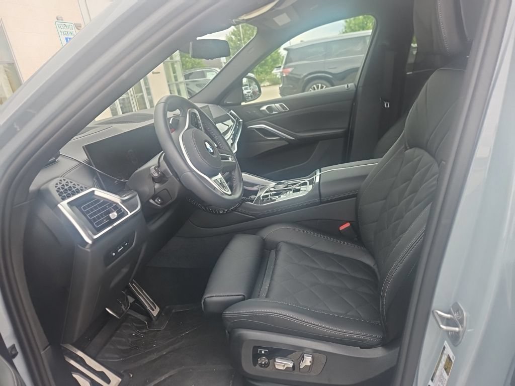 Used 2026 BMW X6 M60i AWD/4WD image 14