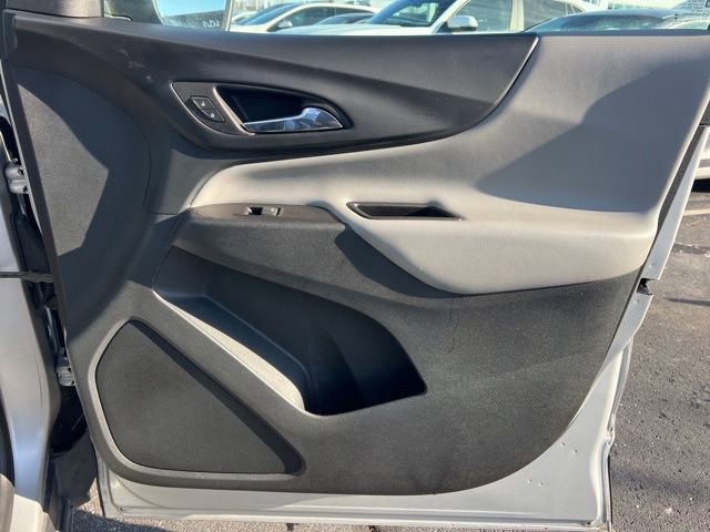 Used 2018 Chevrolet Equinox LS image 30