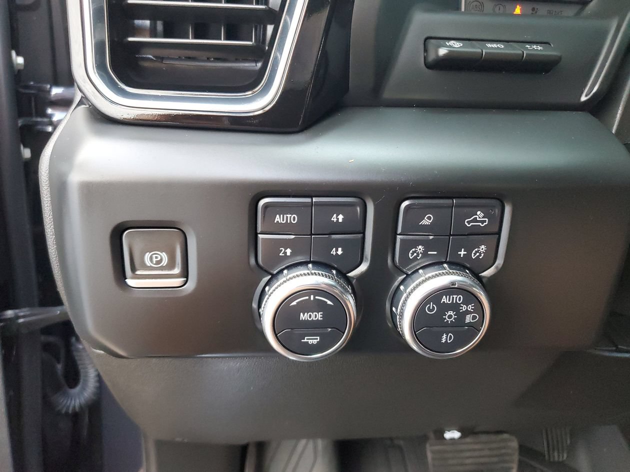 Used 2023 GMC Sierra 1500 Denali w/ Denali Reserve Package AWD/4WD image 30