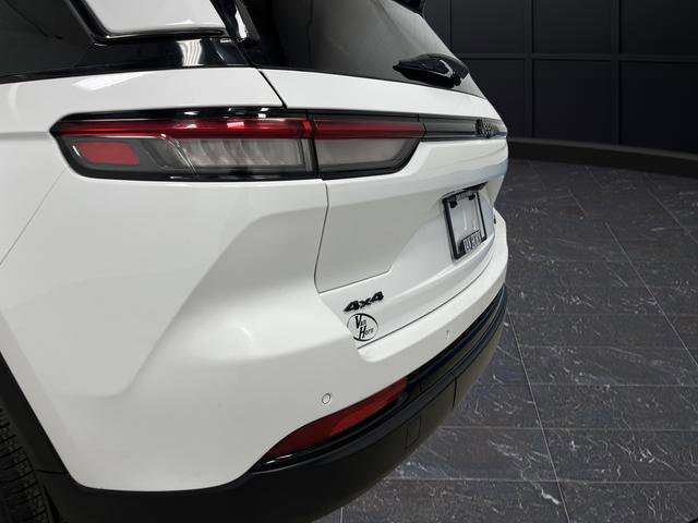 Used 2023 Jeep Grand Cherokee Limited w/ Luxury Tech Group II image 34