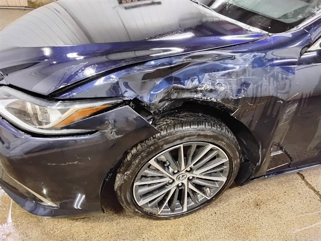 Used 2025 Lexus ES 300h w/ Premium Package FWD image 15