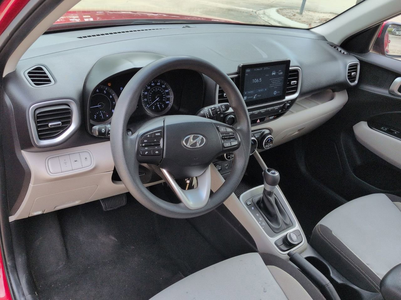 Used 2020 Hyundai Venue SEL FWD image 9