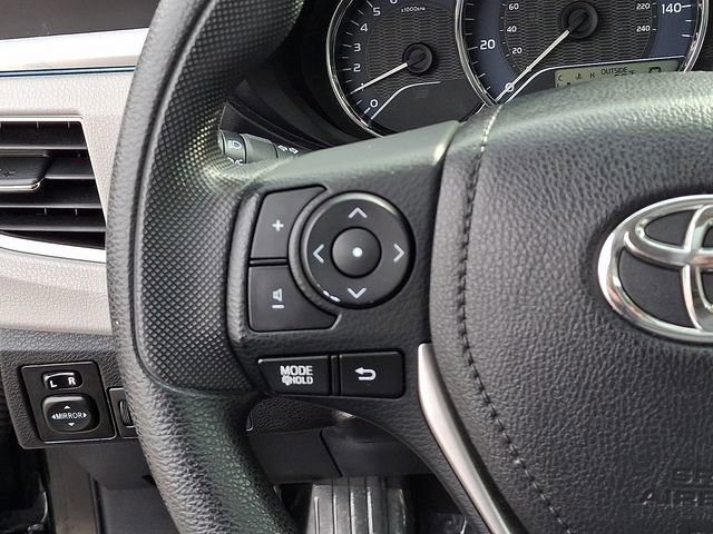 Used 2015 Toyota Corolla LE image 25