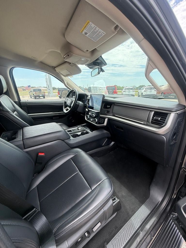 Used 2024 Ford Expedition XLT RWD image 18