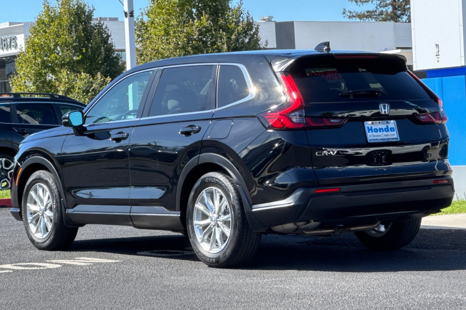 Used 2025 Honda CR-V EX image 3