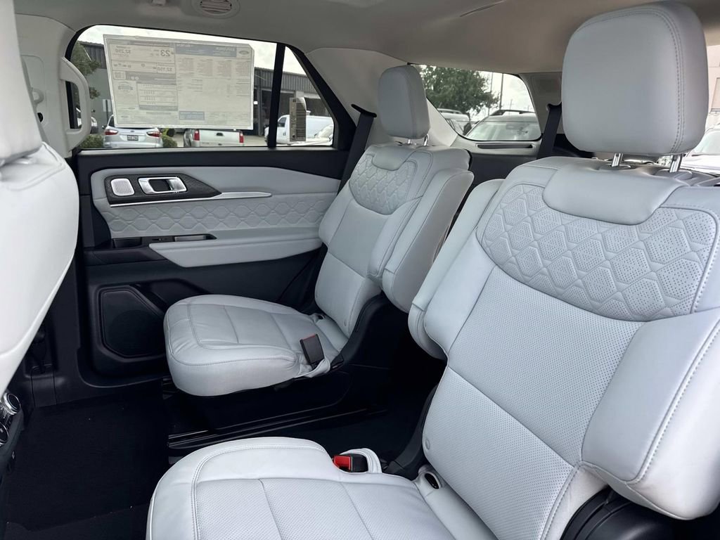 New 2026 Ford Explorer Platinum w/ LUX Leather Package image 6