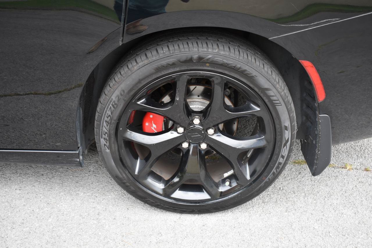 Used 2018 Dodge Charger R/T w/ Premium Group RWD image 30