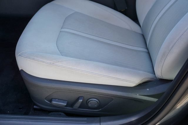 Used 2023 Hyundai Sonata SEL w/ Convenience Package FWD image 10