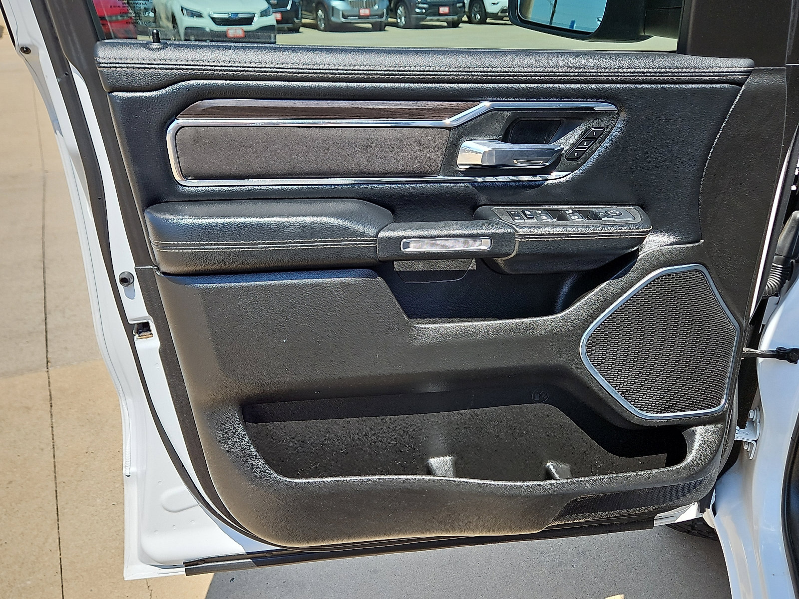 Used 2025 RAM 1500 Laramie image 13