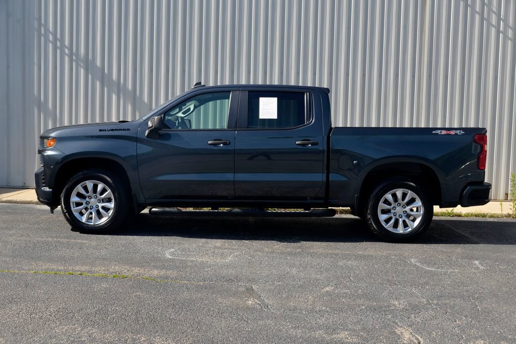 Used 2021 Chevrolet Silverado 1500 Custom w/ LPO, Dark Essentials Package AWD/4WD image 5