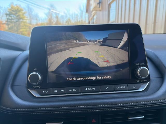 Used 2023 Nissan Rogue SV image 22