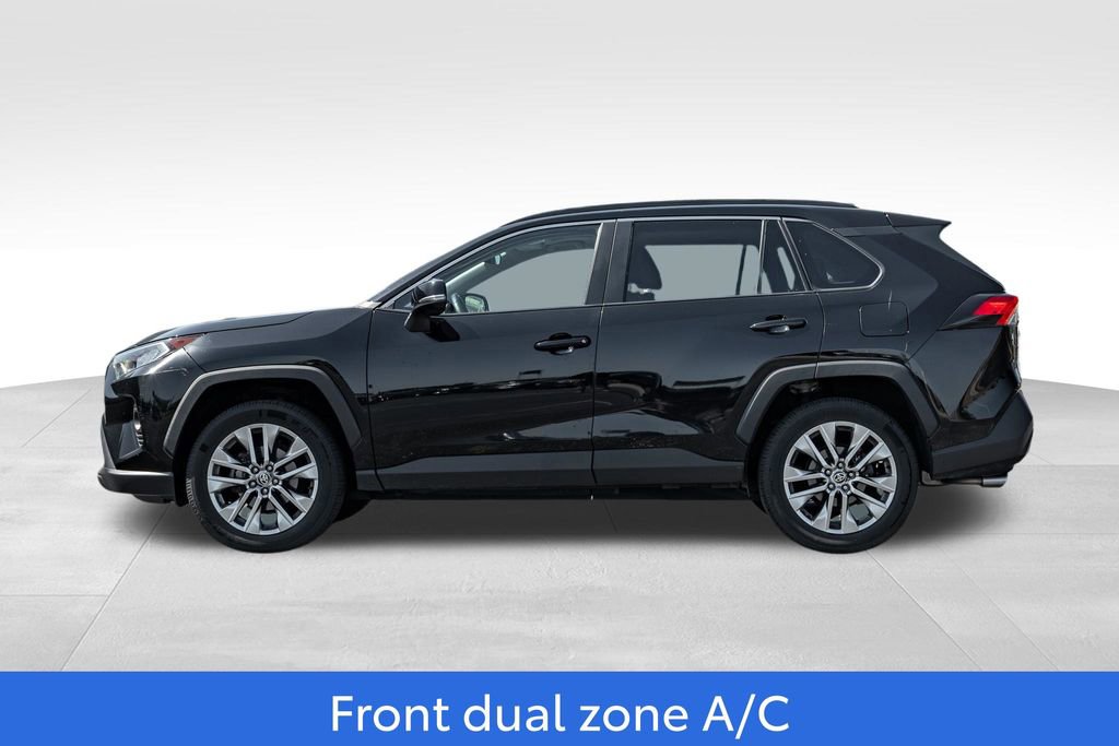 Used 2021 Toyota RAV4 XLE Premium AWD/4WD image 4