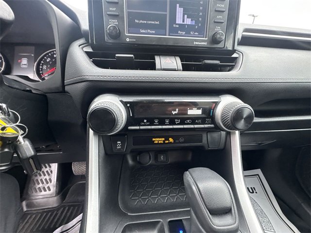 Used 2022 Toyota RAV4 LE image 18