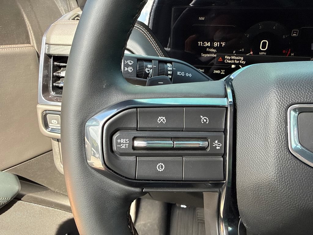 Used 2025 GMC Yukon AT4 AWD/4WD image 26