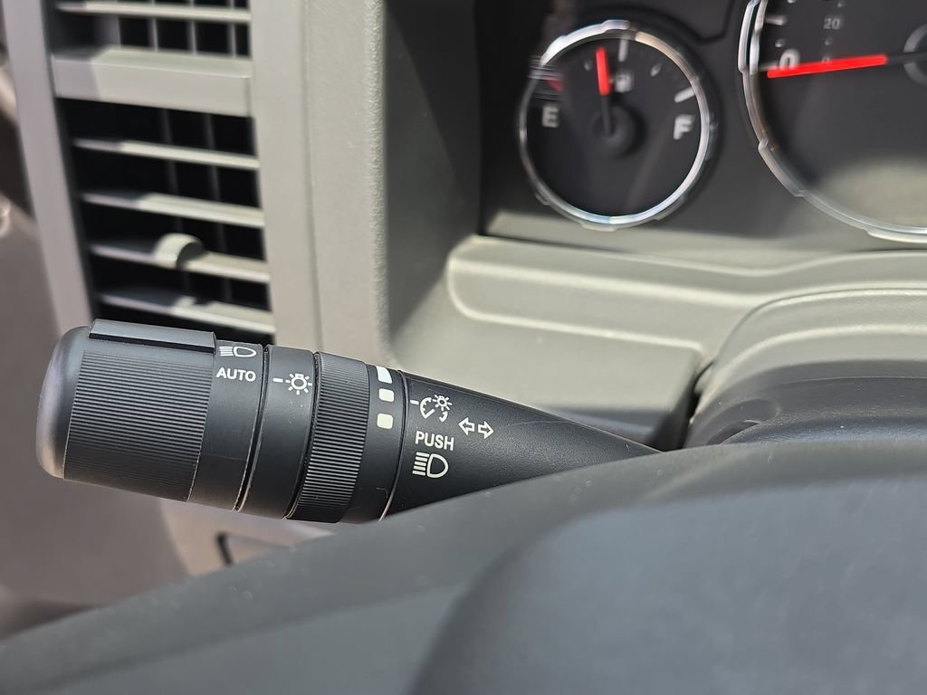 Used 2010 Jeep Liberty Sport RWD image 25
