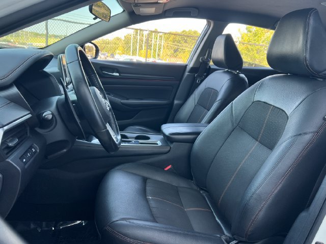 Used 2020 Nissan Altima 2.5 SR FWD image 12