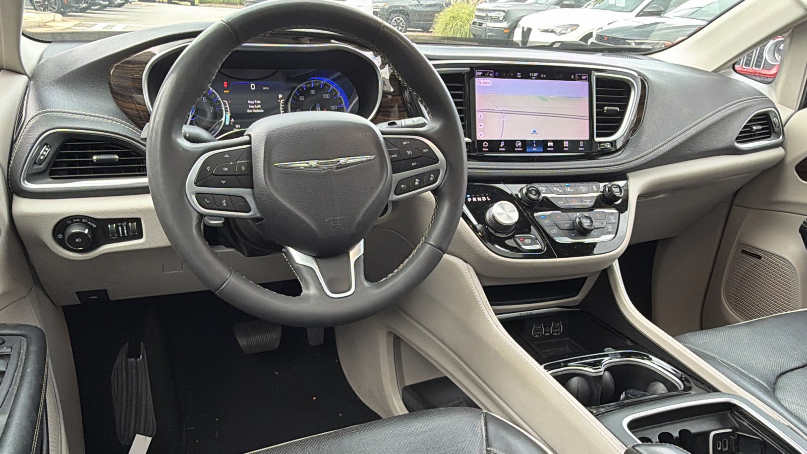 Used 2022 Chrysler Pacifica Limited FWD image 25