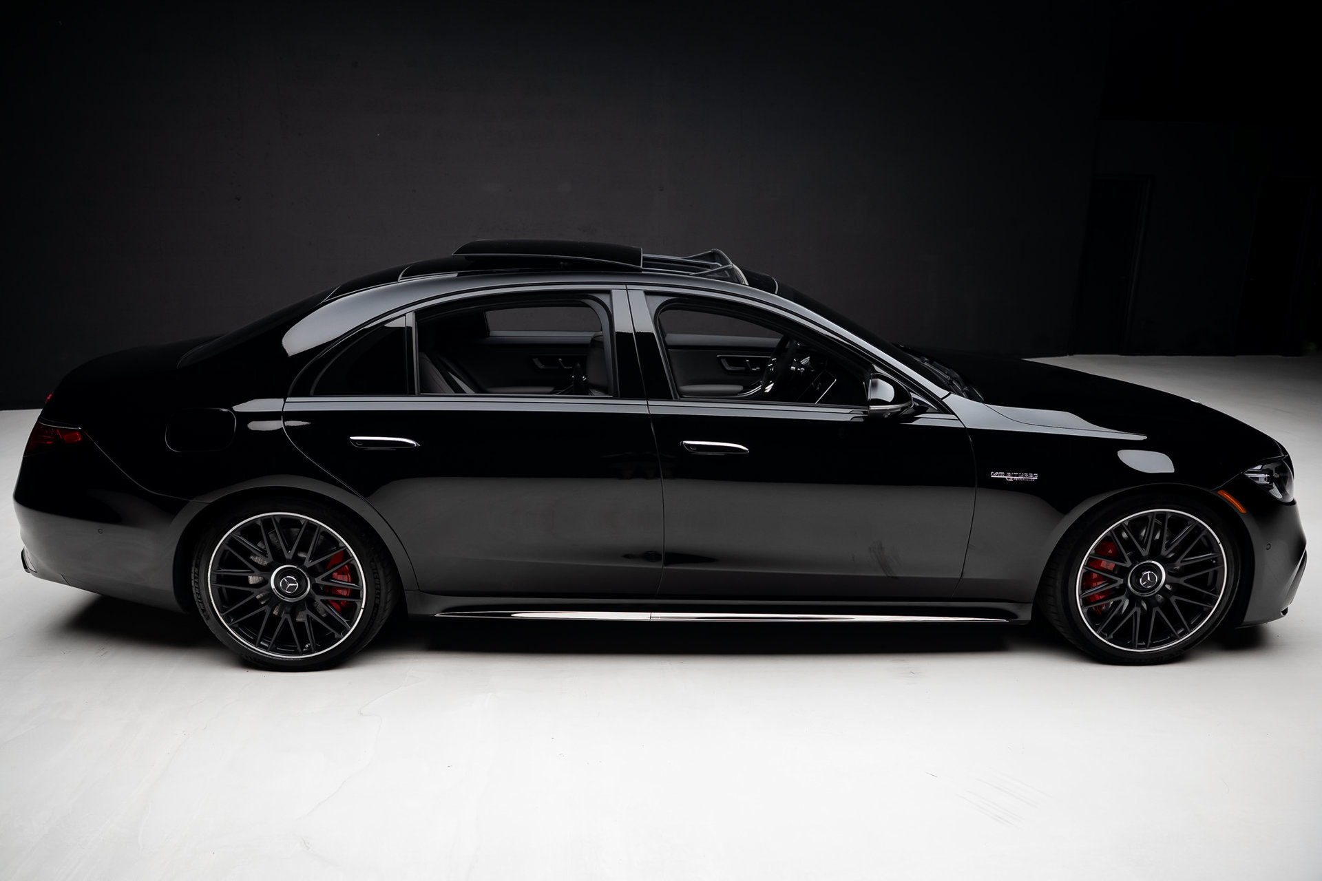 Used 2024 Mercedes-Benz S 63 AMG S image 38
