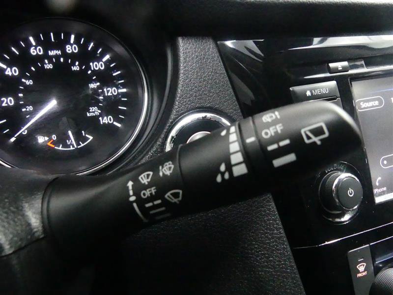 Used 2019 Nissan Rogue Sport SV image 39