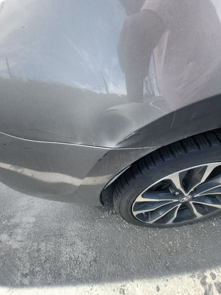 Used 2018 Toyota Corolla SE w/ SE Premium Package FWD image 18