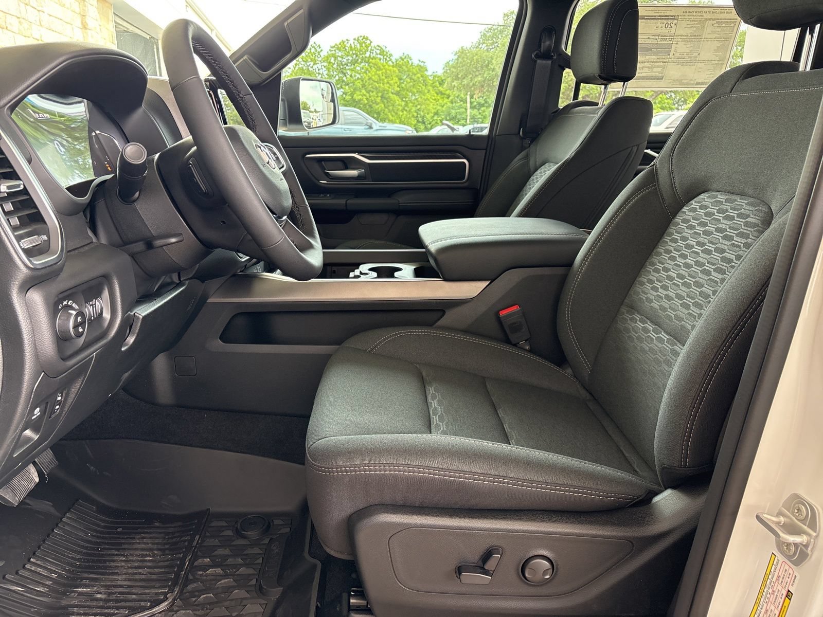 New 2026 RAM 1500 Lone Star AWD/4WD image 13