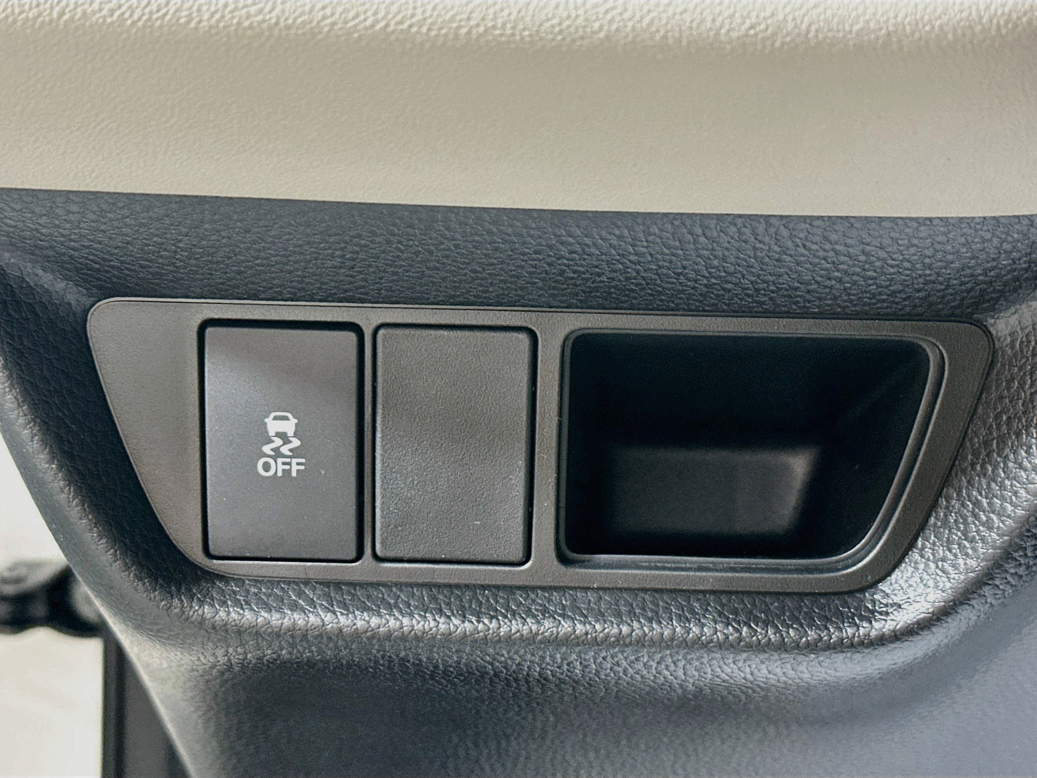 New 2027 Honda HR-V LX image 10