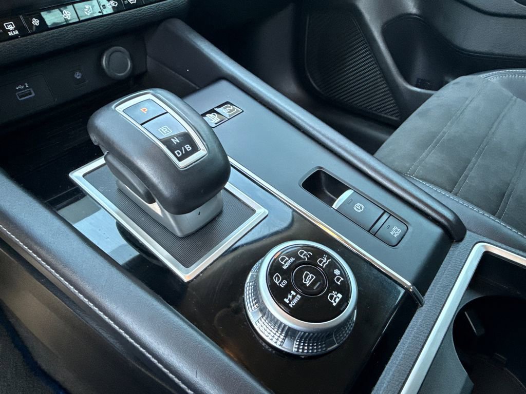 Used 2023 Mitsubishi Outlander SE image 32