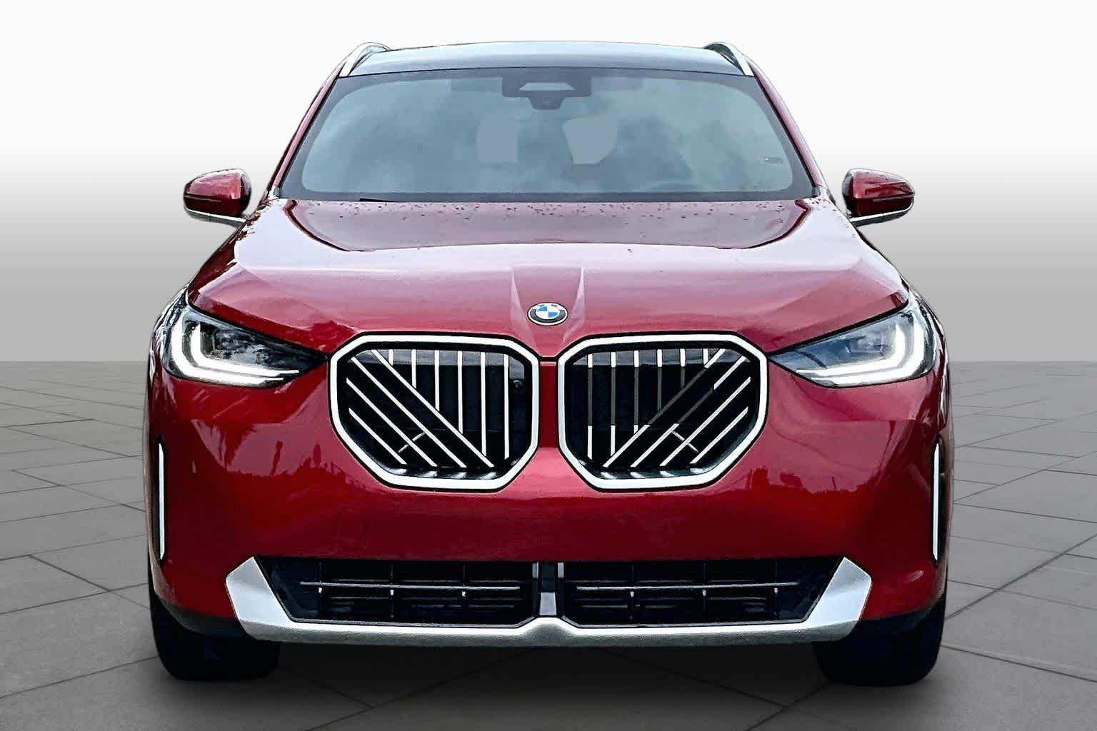 Used 2025 BMW X3 xDrive30i w/ Premium Package AWD/4WD image 4