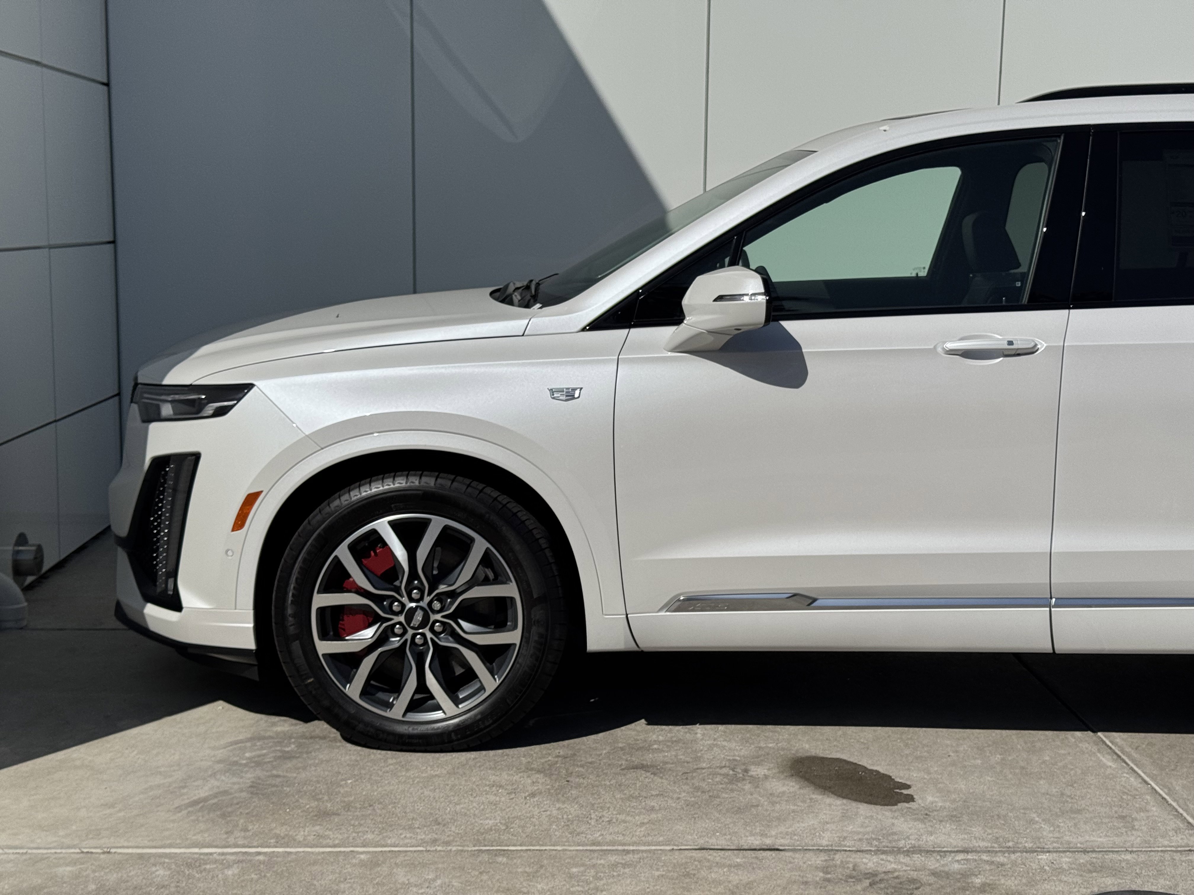 New 2025 Cadillac XT6 Sport w/ Technology Package image 5