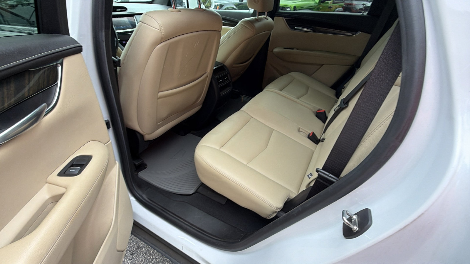 Used 2019 Cadillac XT5 FWD image 23