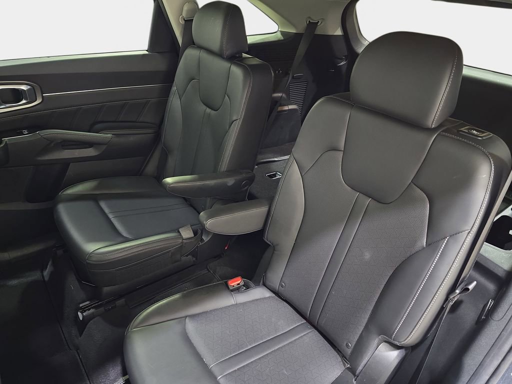 Used 2023 Kia Sorento SX image 17